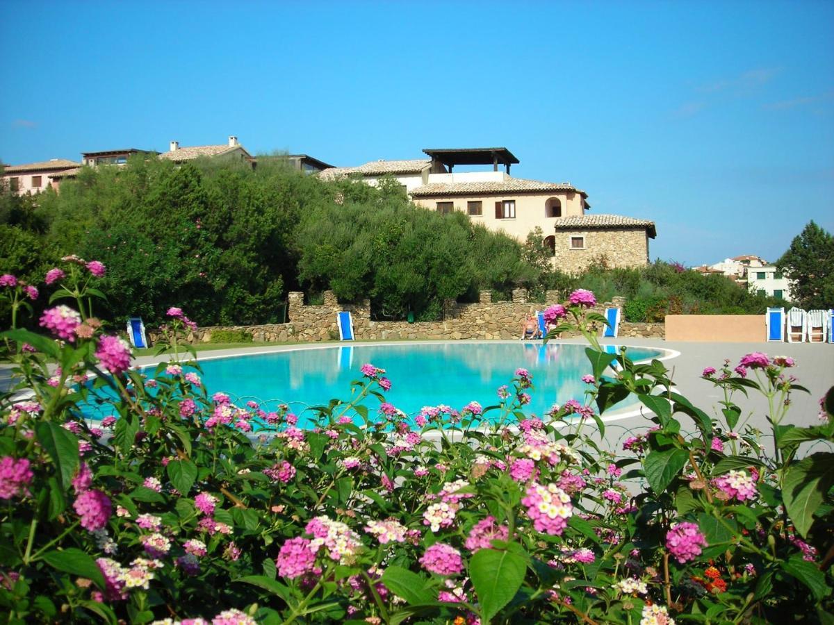 Residence Bouganville Porto Rotondo Esterno foto