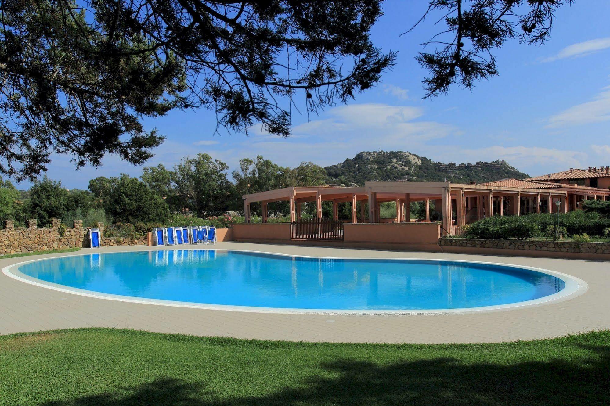 Residence Bouganville Porto Rotondo Esterno foto